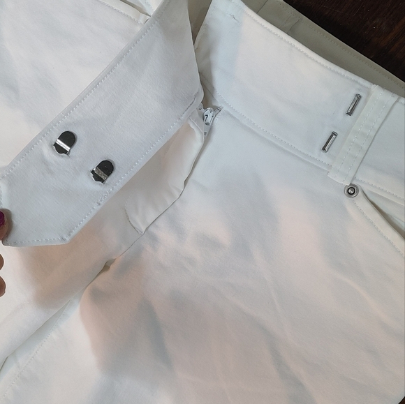 Hennes Capris - Picture 11 of 13